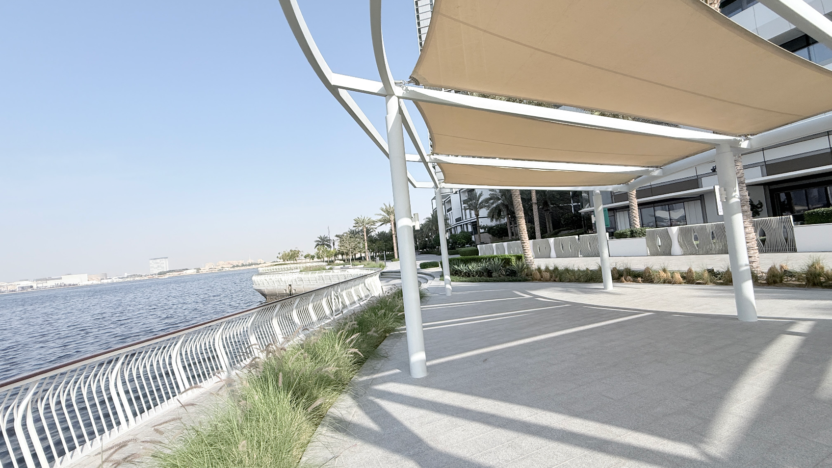 Best Areas in Dubai for Rental ROI (Cash Flow Focus) or Capital Appreciation (Growth Focus)